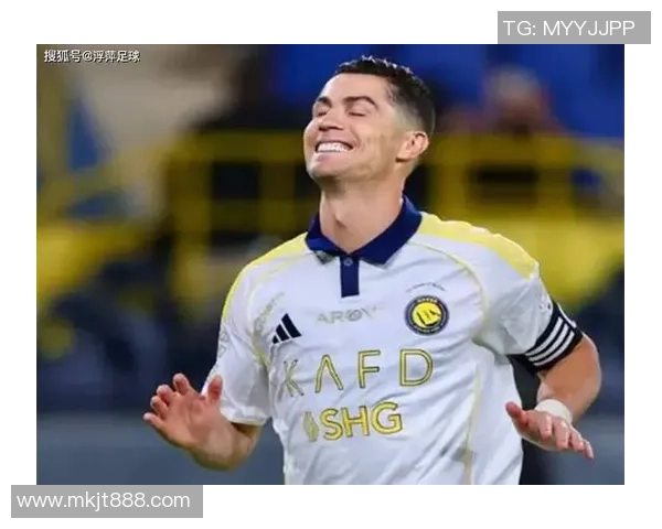 外媒热议足球明星表现与影响力的多维度分析与评价